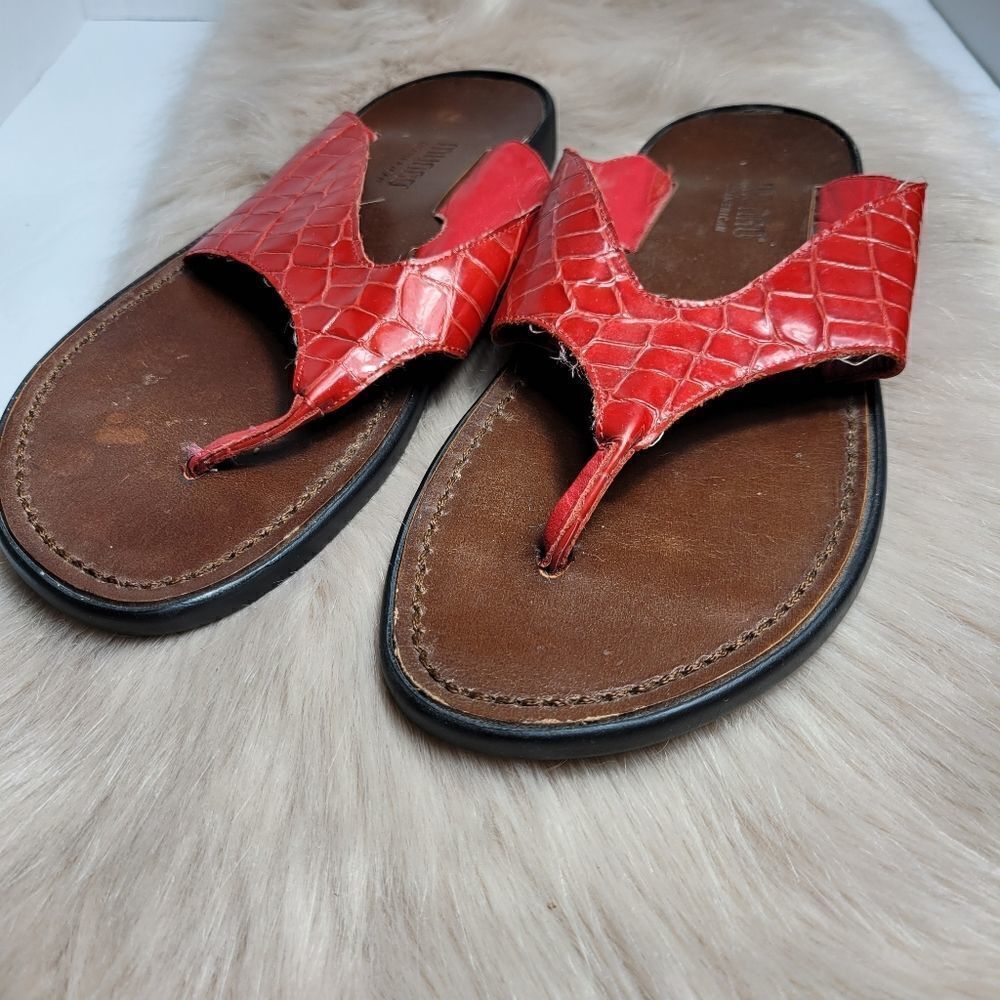 Munro Hera  Leather Red Croc Embossed Thongs Sandals